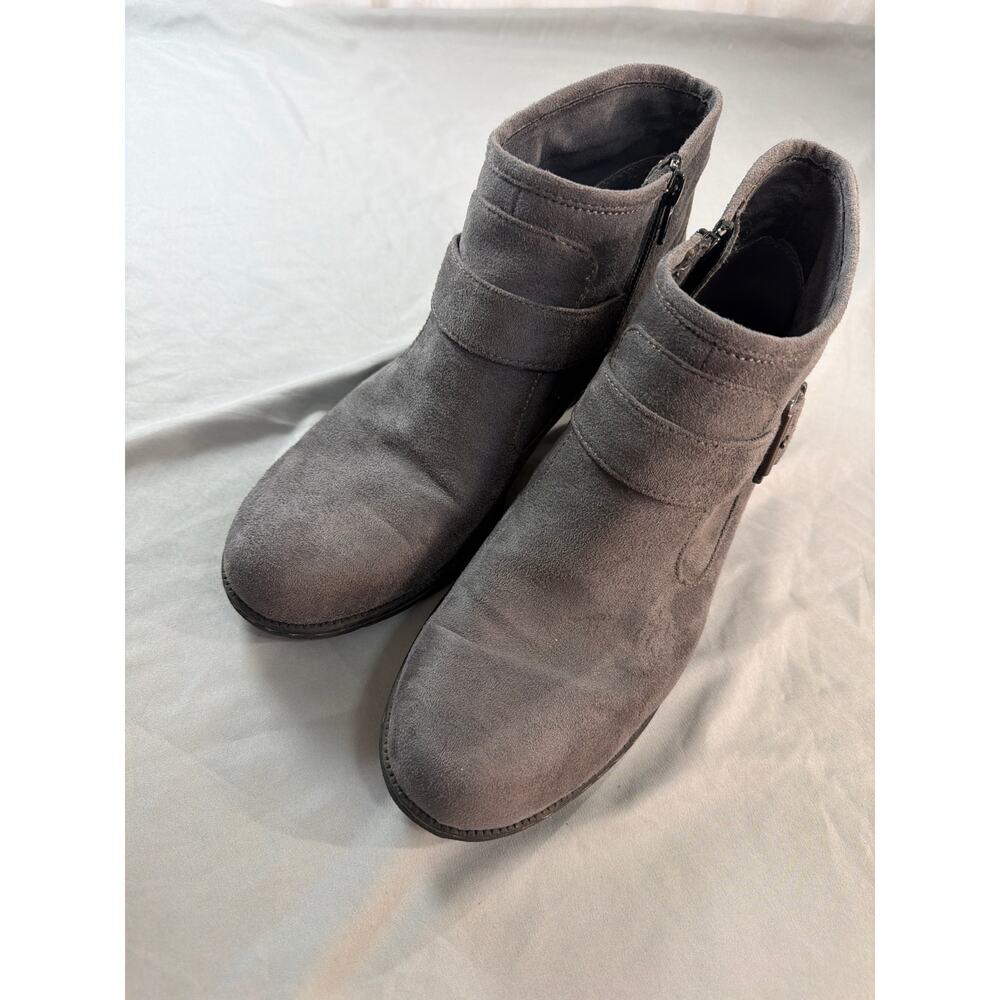 Born b.o.c  Ophelia Gray Ankle Boots women's size 9.5 - Picture 2 of 4